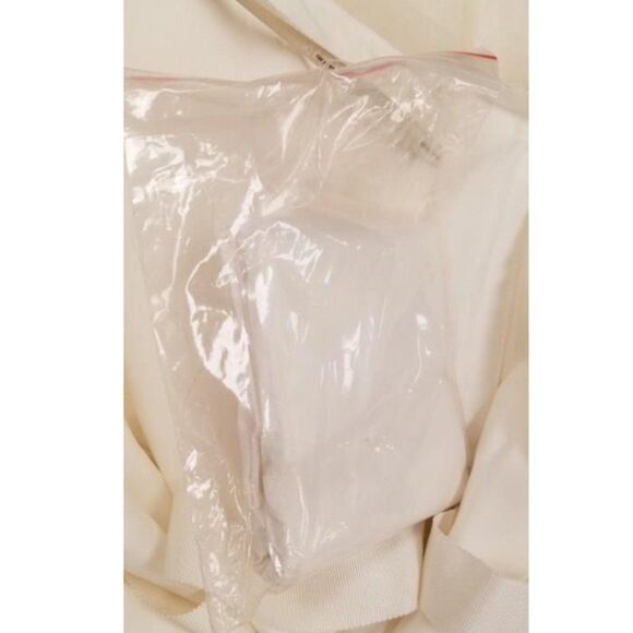 White by Vera Wang Strapless Wedding Gown - 18 - Picture 10 of 12